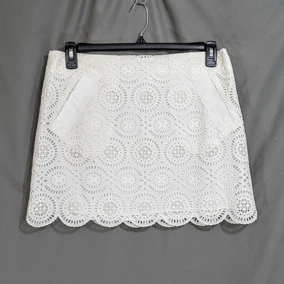 J. Crew Dresses & Skirts - J. Crew Scallop Hem White Eyelet Skirt With Pockets - Size 10 Womens